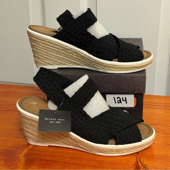 Bernie Mev Women's ESPA Buttercup black woven wedge sandals Size 36 - Picture 2 of 7
